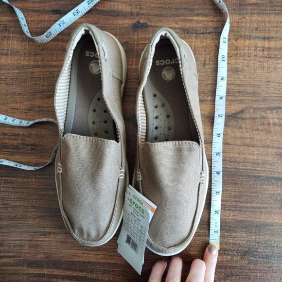 Crocs Walu Loafer in Tan, NWT - Picture 2 of 5